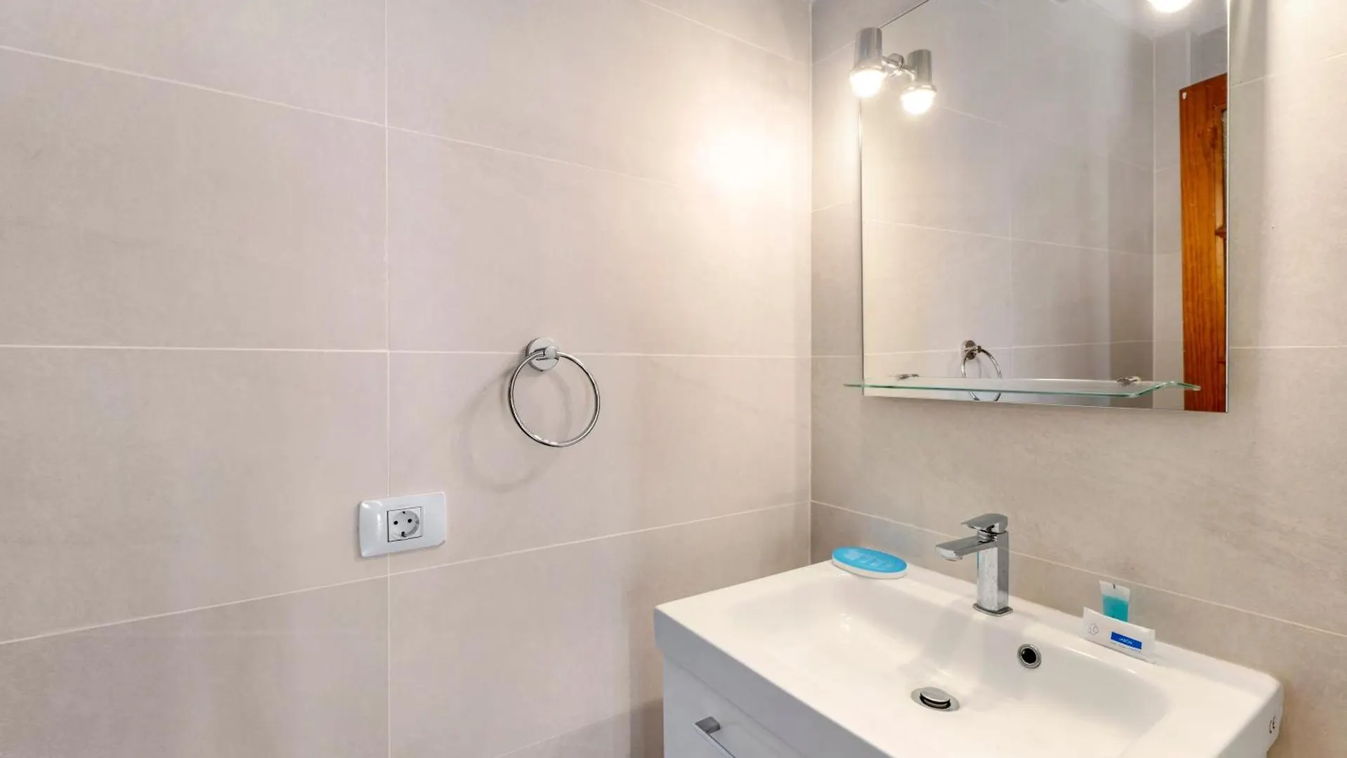 Family Duplex Altamira Playa Las Americas Tenerife South Arona  0*, Arona (Tenerife)